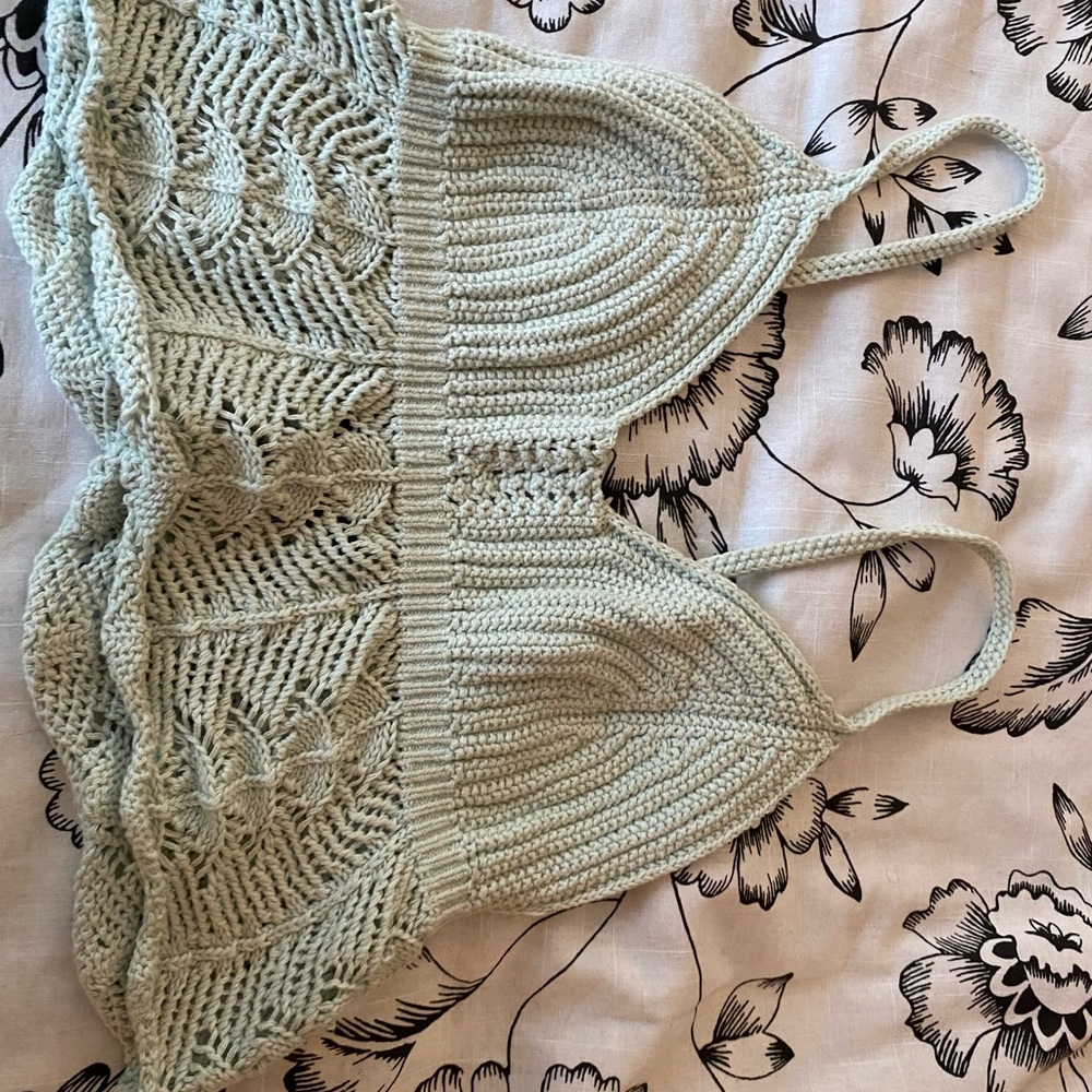 knit crop top (fits size small medium)